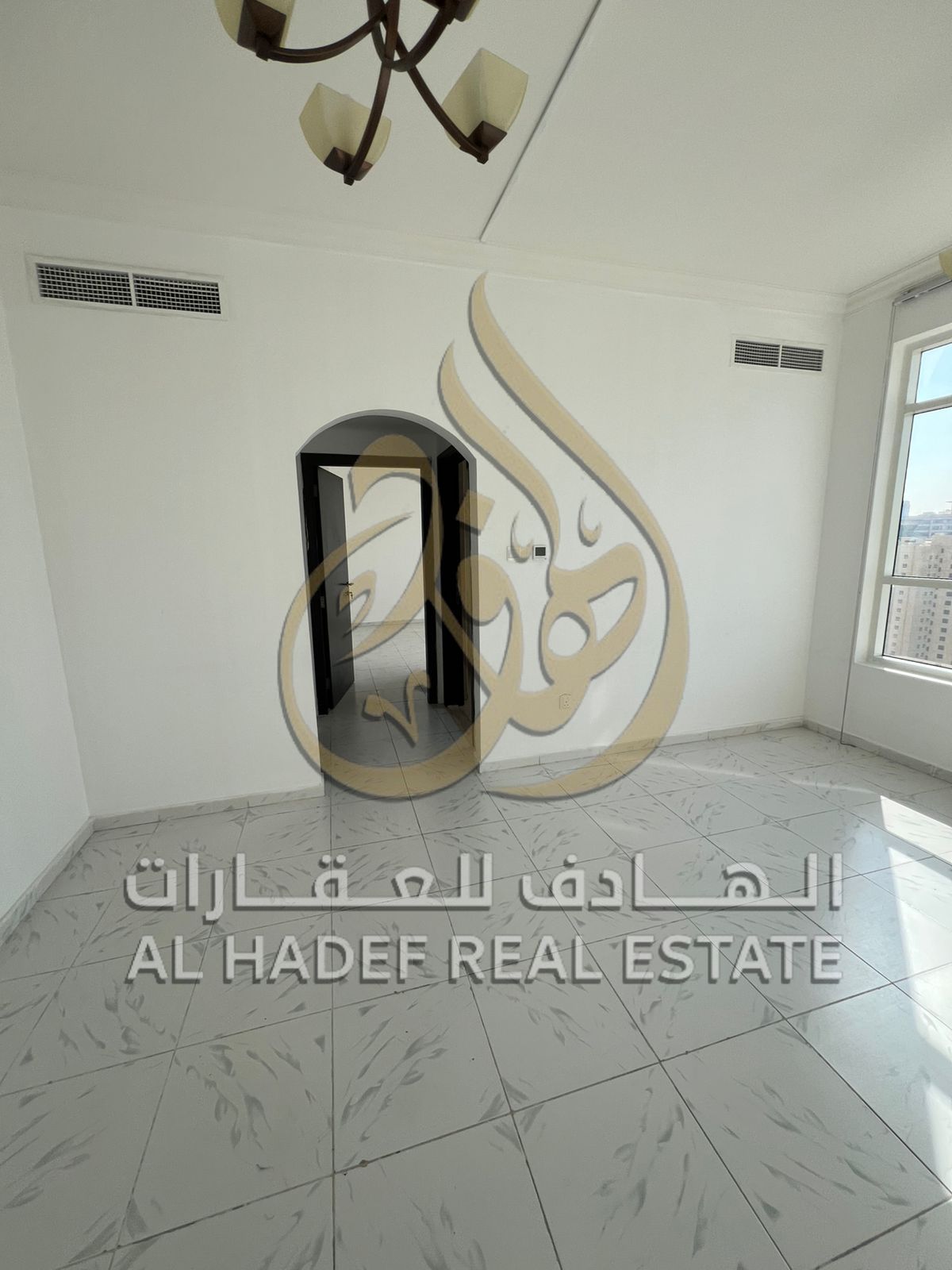 Available for Rent – Al Majaz 3 | Sharjah A well-located apartment in the vibrant area of Al Majaz 3, featuring an open view and a practical layou