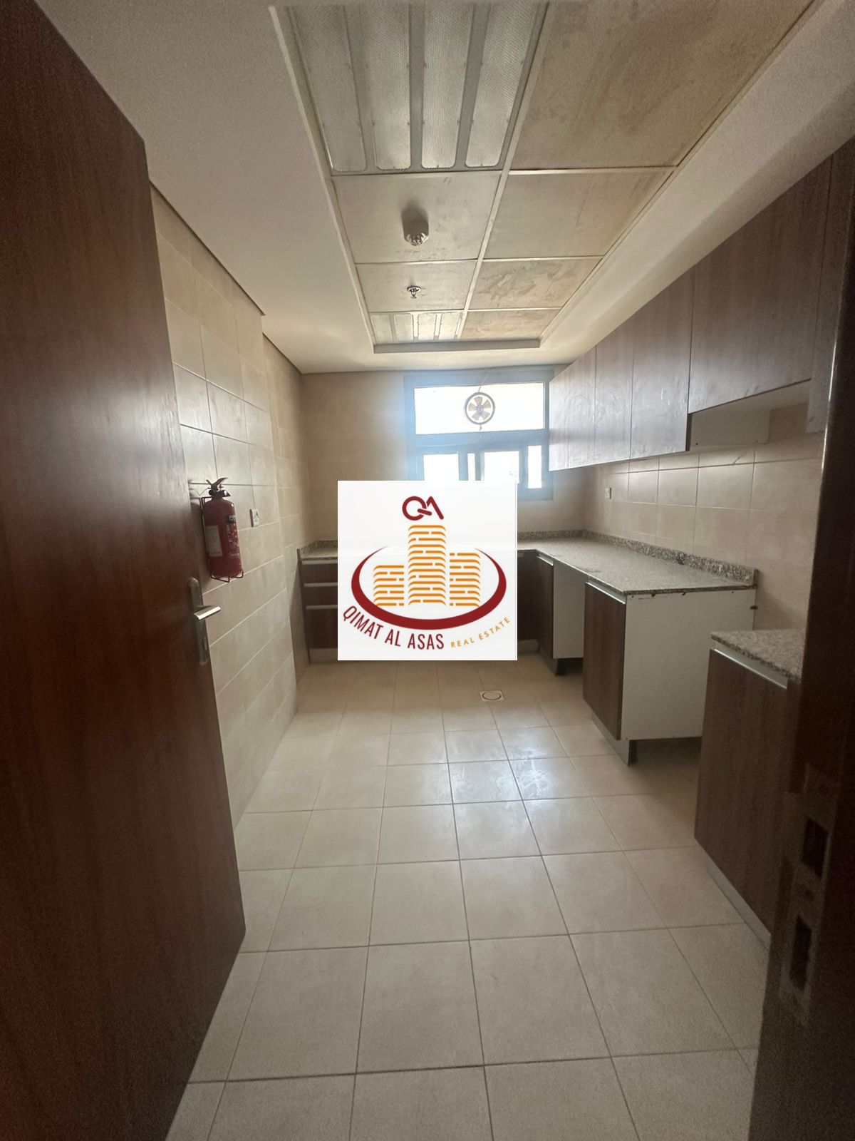 For sale a wonderful apartment in Al Qasimia area in the Emirate of Sharjah It consists of: 2-Bed Hall 2 bathrooms kitchen In the universe Car