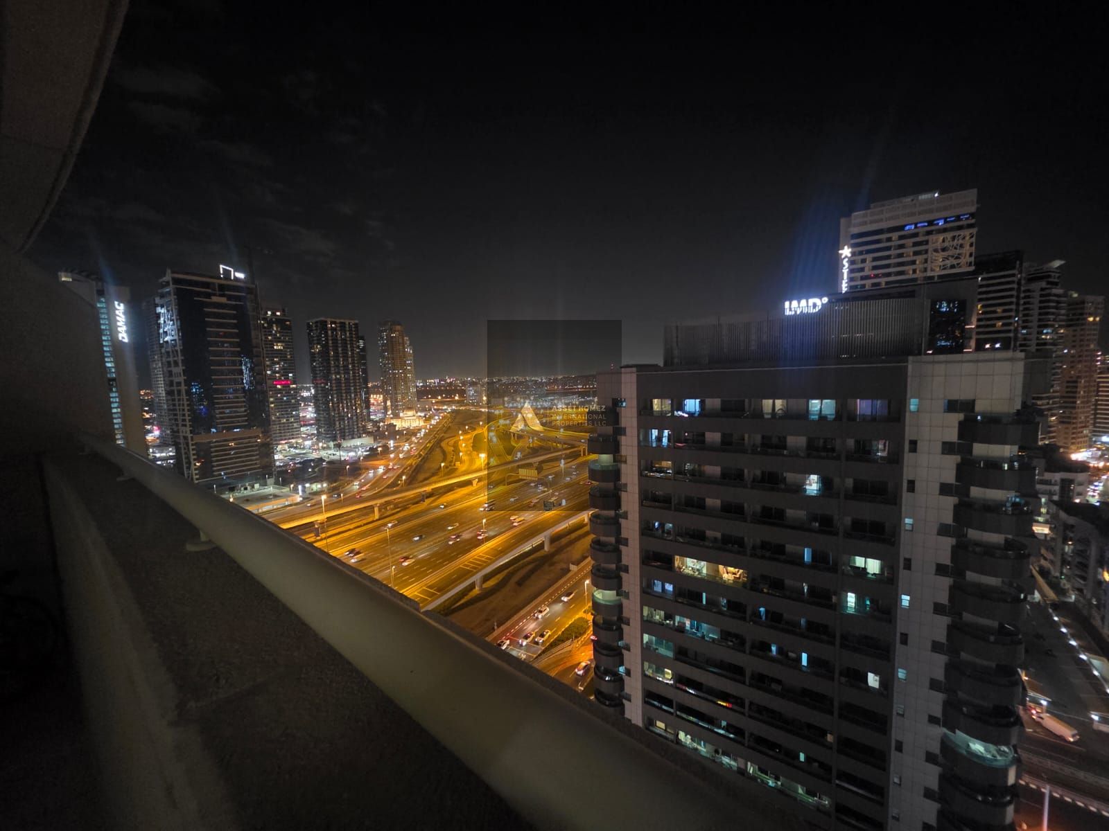 Fully Furnished Spacious 1 Bed | Higher Floor