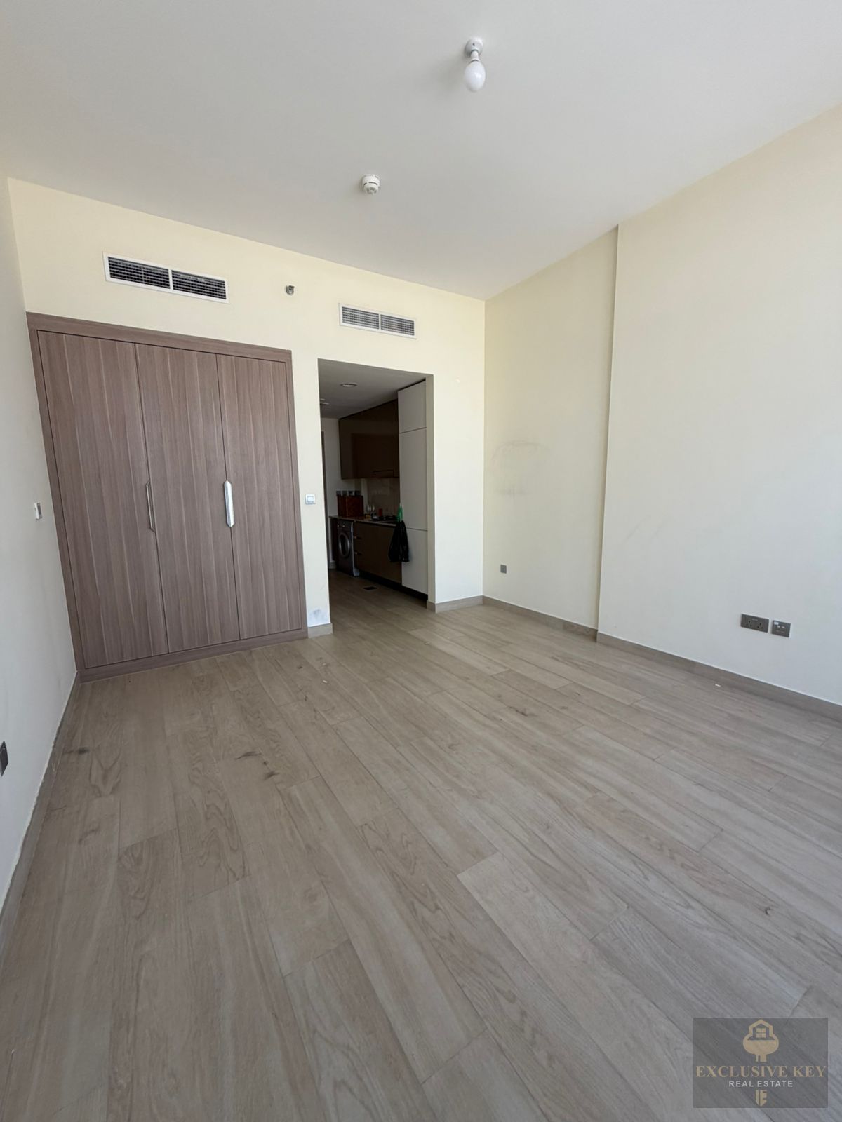 “Modern Studio in Meydan with Lagoon & Burj Khalifa Views | Ready to Move in