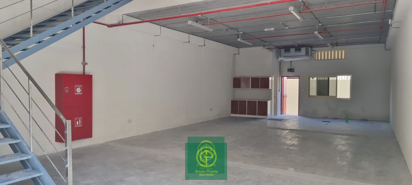 Ras Al Khor 4,500 sq. Ft warehouse with built-in toilet and pantry