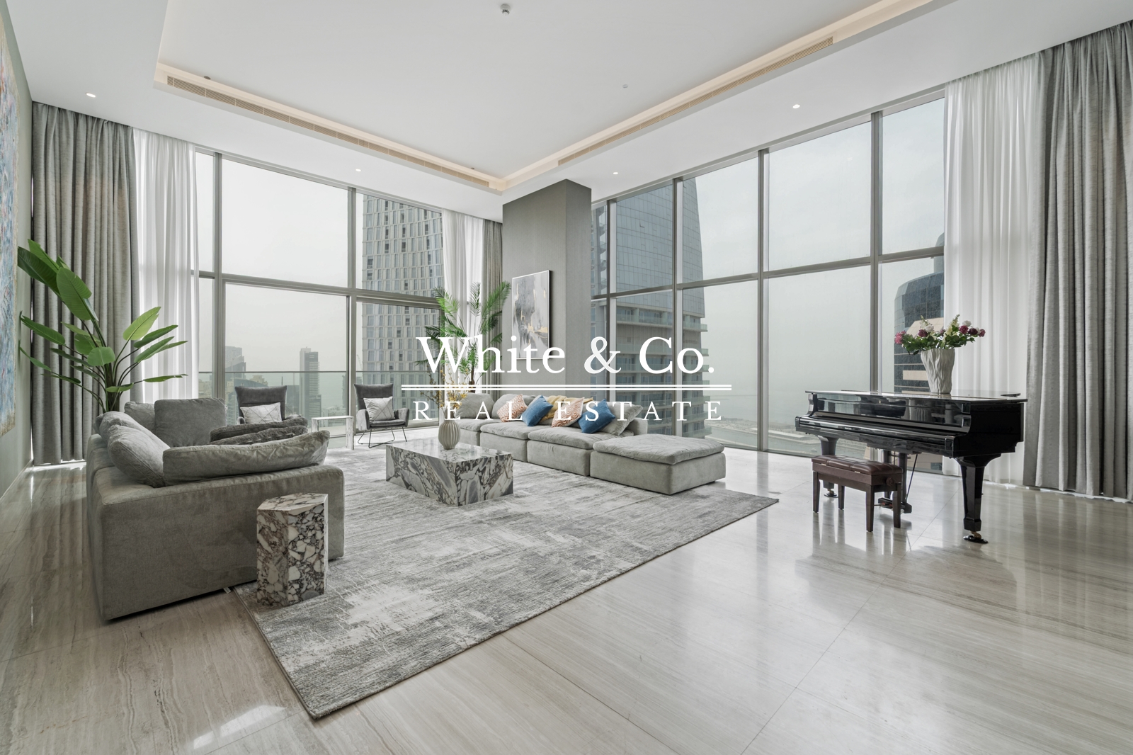 Luxury Living | Huge Layout | Marina View