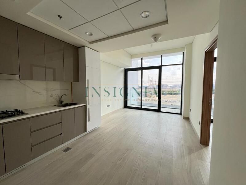Modern Lay Out Balcony Spacious Well Maintained