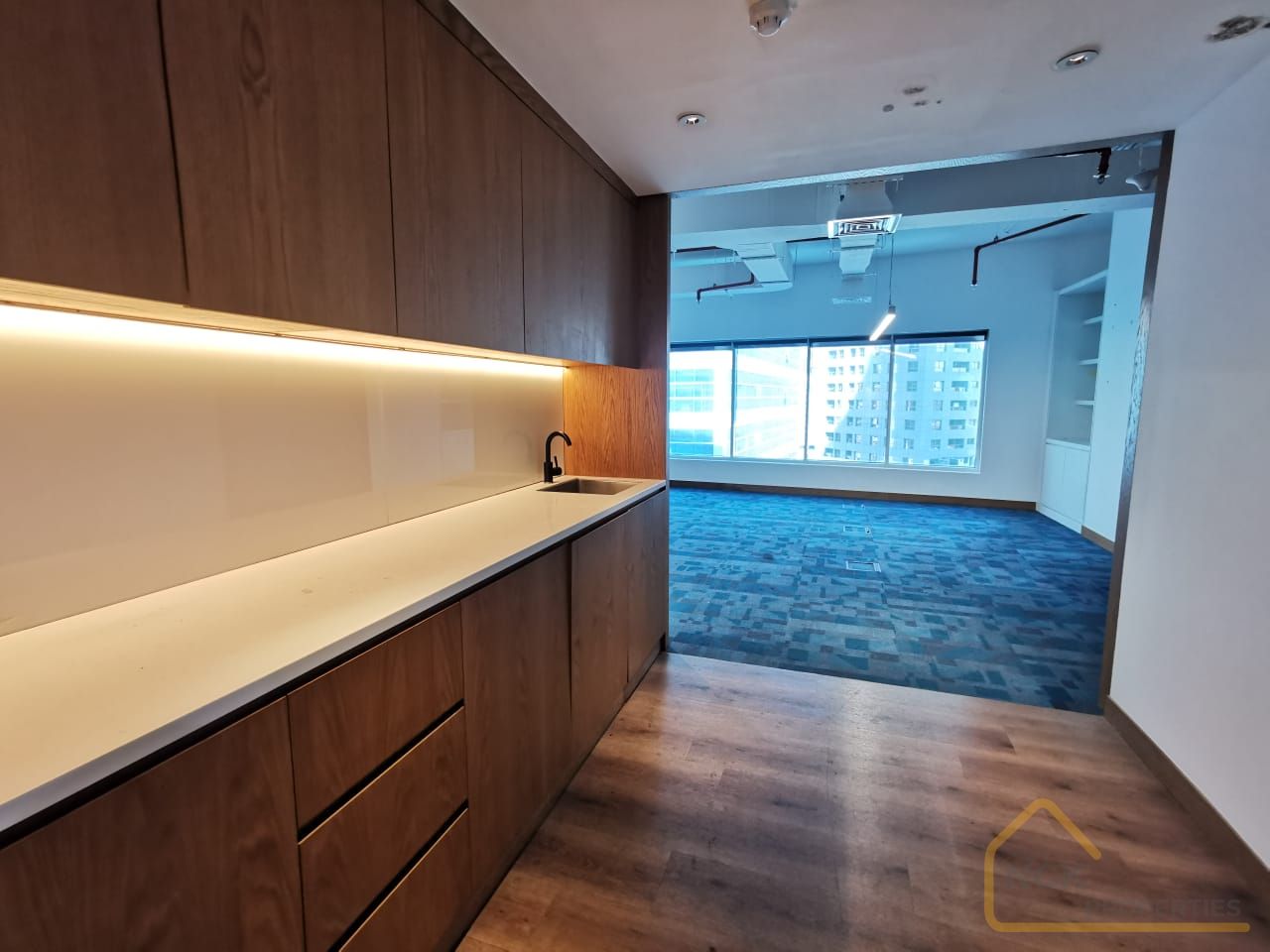 Prime Commercial Office | Fully Fitted & Unfurnished