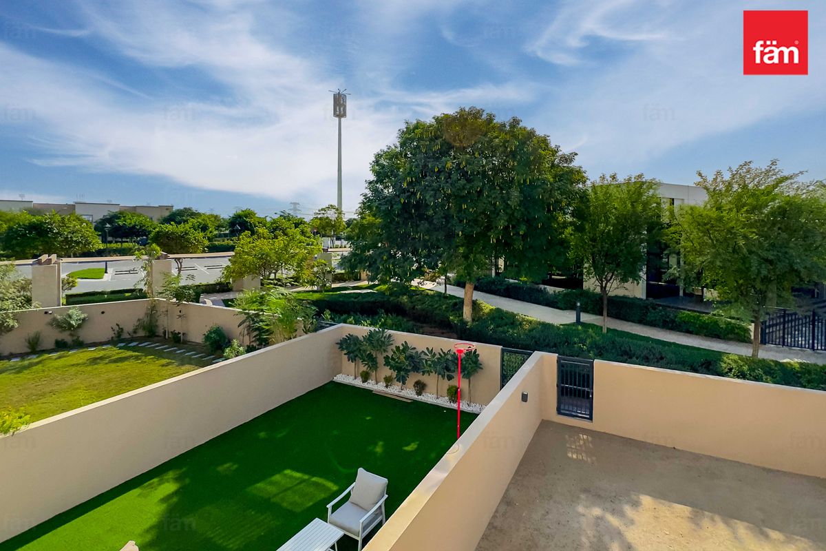 Big plot | Opposite Pool & Park & Bolt hole |