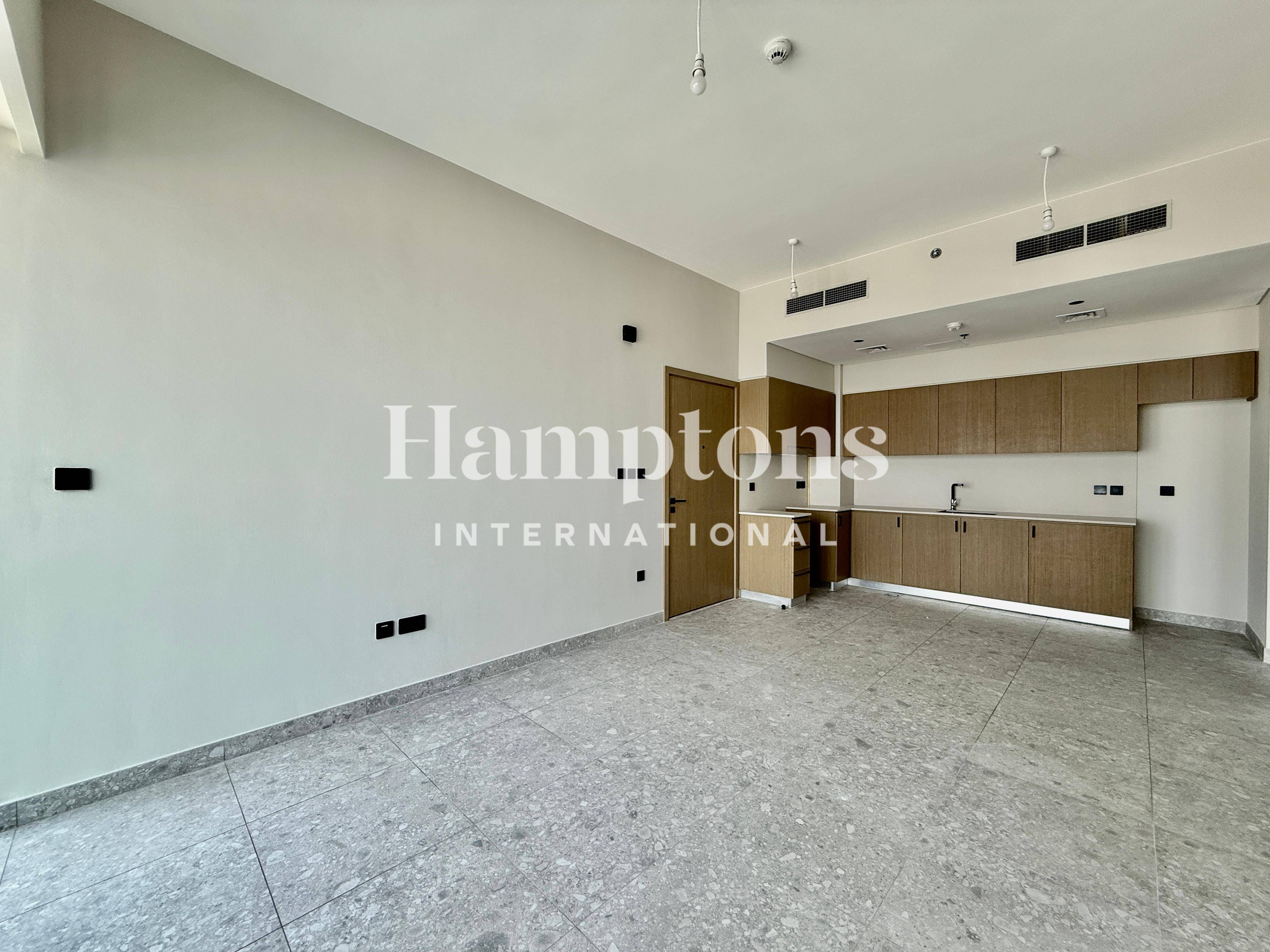 Ready To Move In | Well Maintained | Golf Course