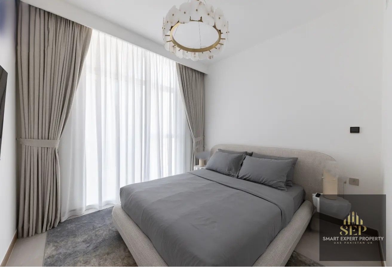 Canal View | Fully Furnished | Close to Metro