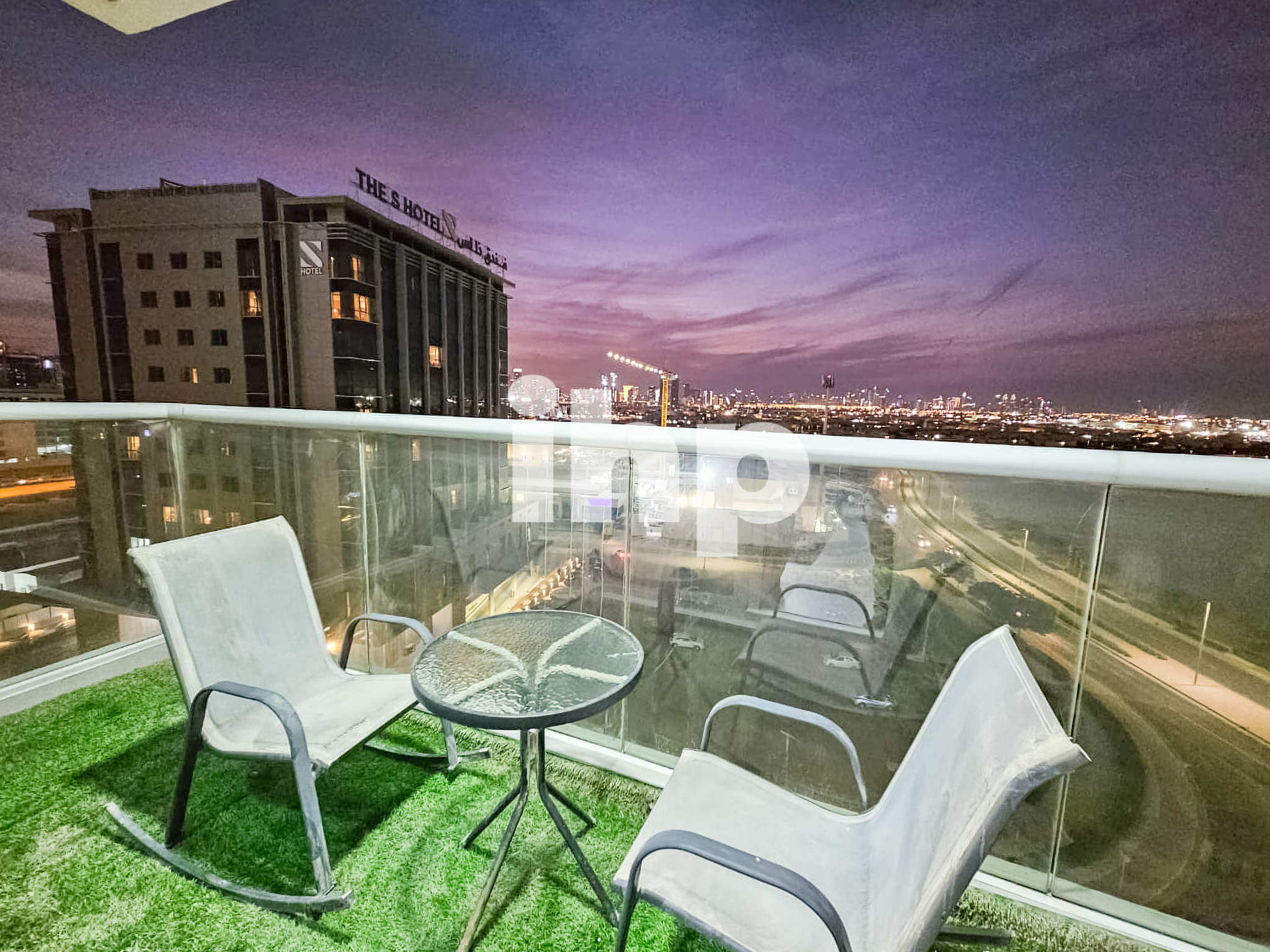 Fully Furnished|Flexible Cheques|Views of Skyline & Burj al arab