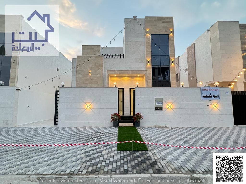 Villa for rent in Al-Haliwa 2 area, consisting of 4 master bedrooms, a spacious yard inside the villa, consisting of two floors and a roof