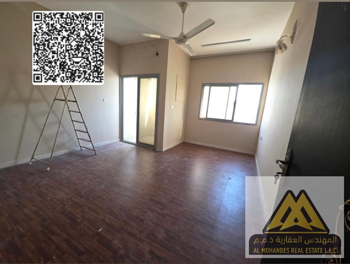2 Bedroom Apartment for Annual Rent – Second Row from the Corniche