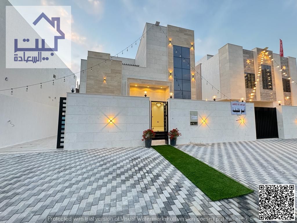 Villa for rent in Al-Haliou 2 area, first occupancy, ready to move in. Features include a front parking area with a full carport, and a spacious yard