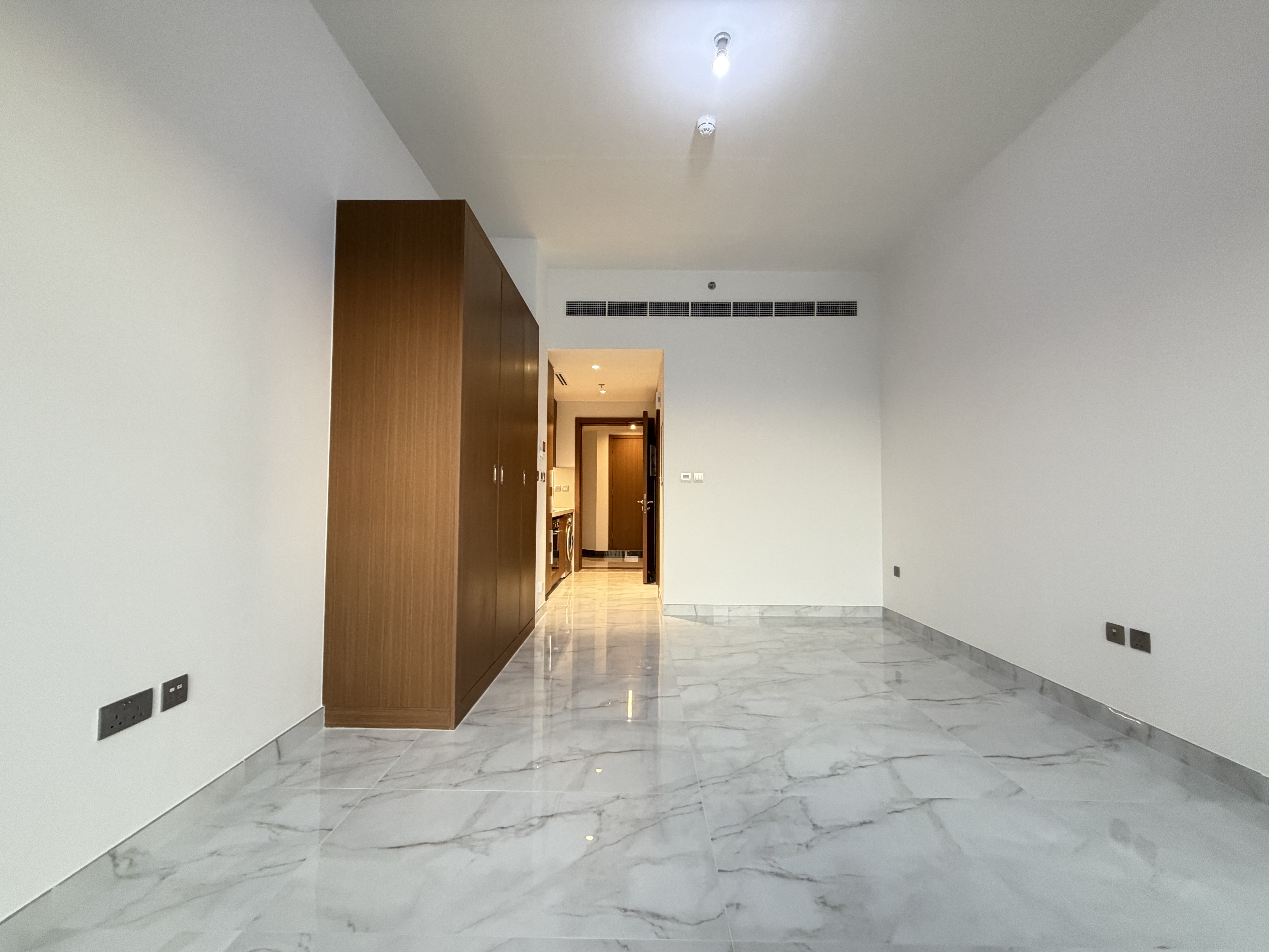 ALL NEW COZY AND ELEGANT DESIGN // STUDIO APARTMENT // FLEXIBLE PAYMENT