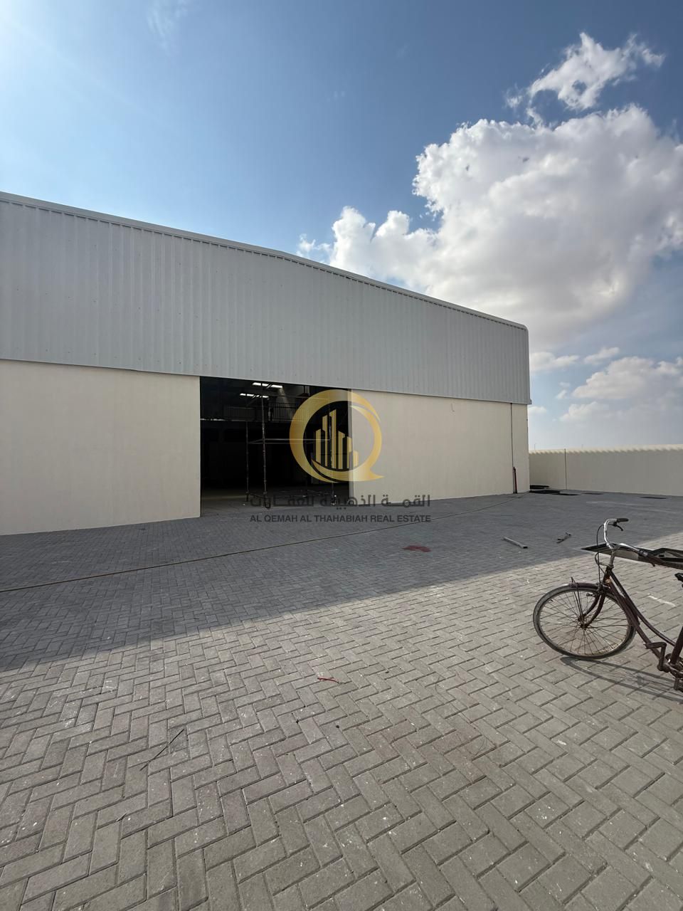 Warehouse for sale in Al-Hanoo Al-Jalil, Al-Sajaa Industrial, Sharjah. Land area: 14,500 sq. ft.