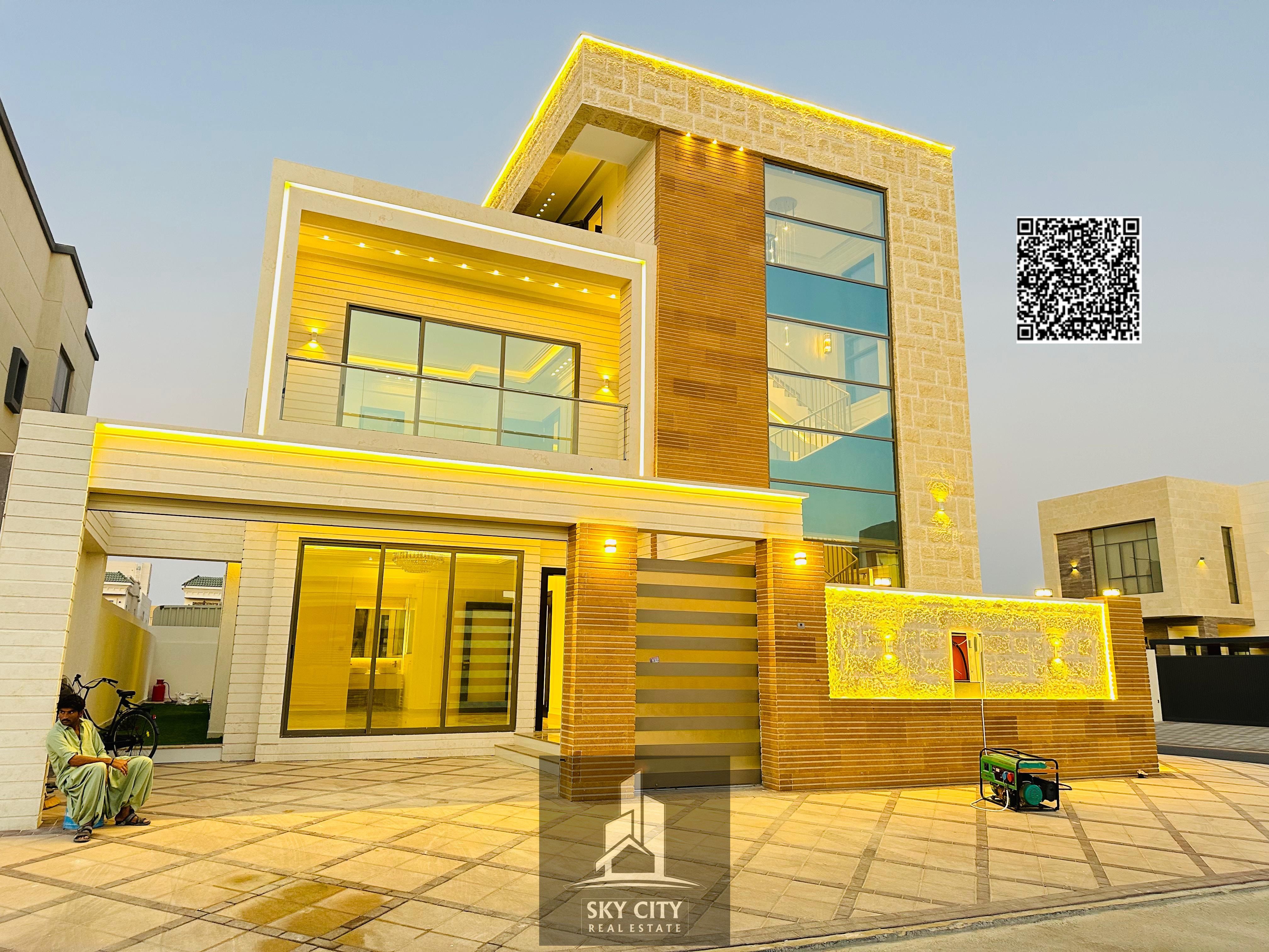 Villa for sale in a prime location opposite Jasmine Park, with a rooftop terrace and close to all amenities.