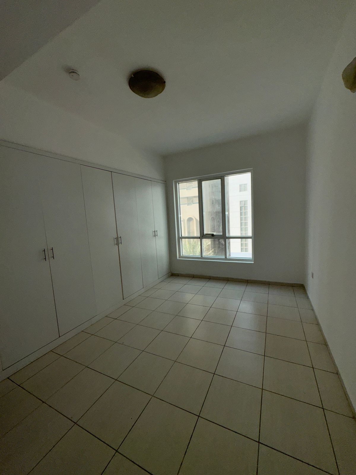Rooftop Offices for Rent in Sharjah Office Tower 15th Floor Area: 10,000 sq ft Excellent location with easy access to Dubai and close to the lake