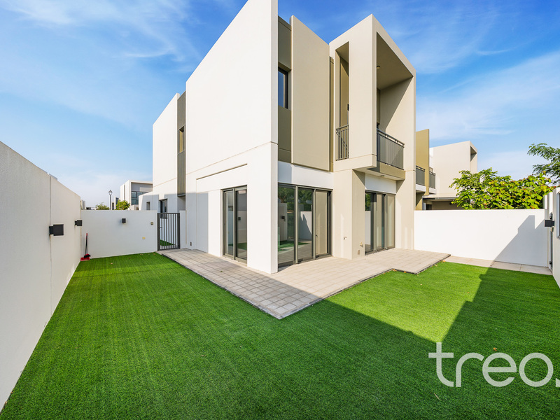 Multiple Cheques | Next To Pool & Park | End Unit