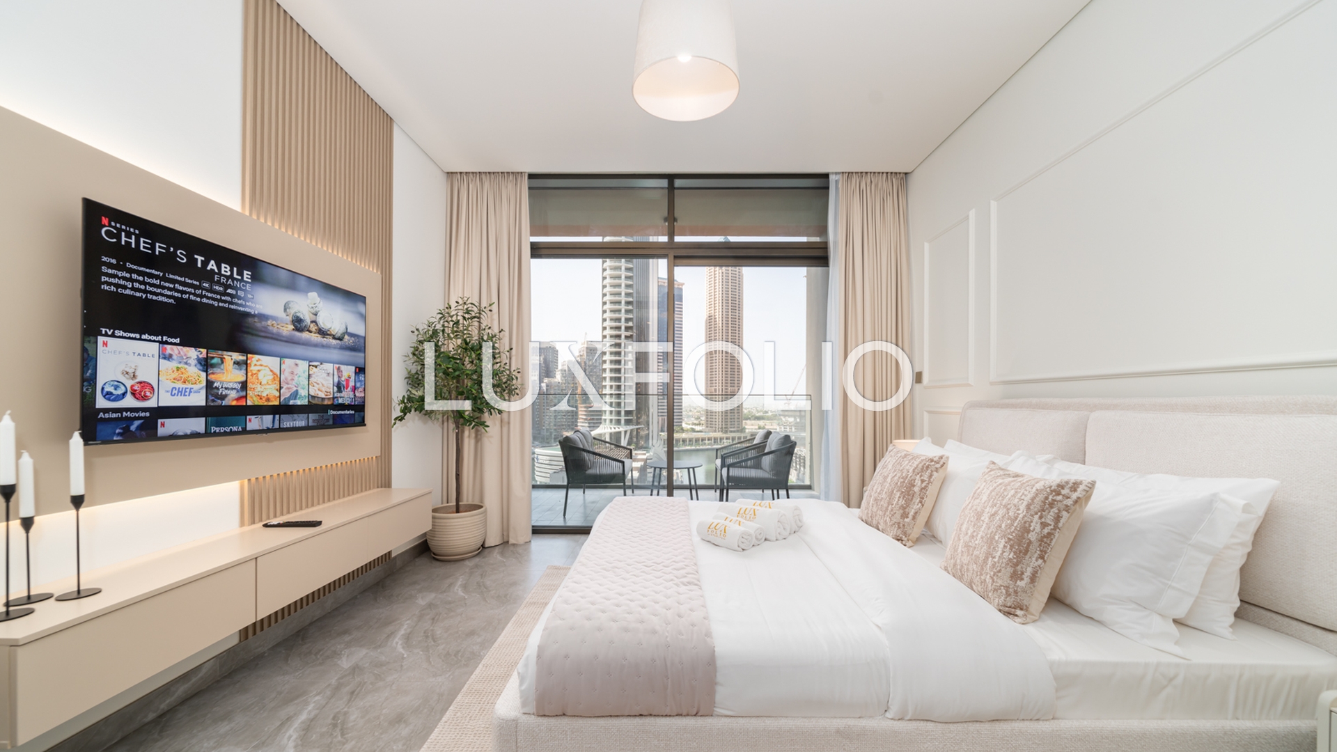 Luxury Studio in Peninsula One, Bay Views
