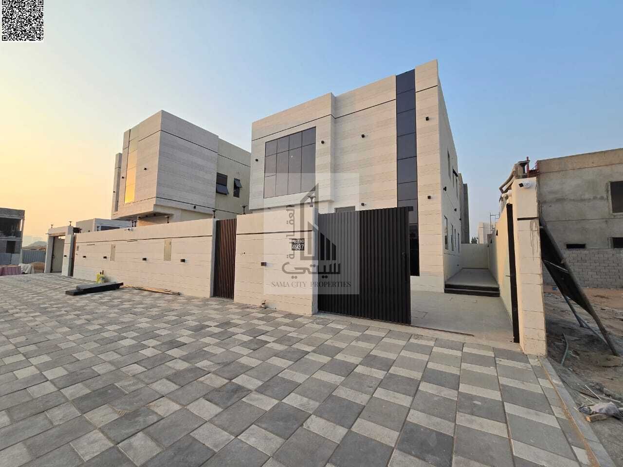 Villa for Sale in Al-Haliyo Area Features: • 4 Master Bedrooms • Majlis with Bathroom • Living Room with Bathroom • Main Kitchen • Maid's Room