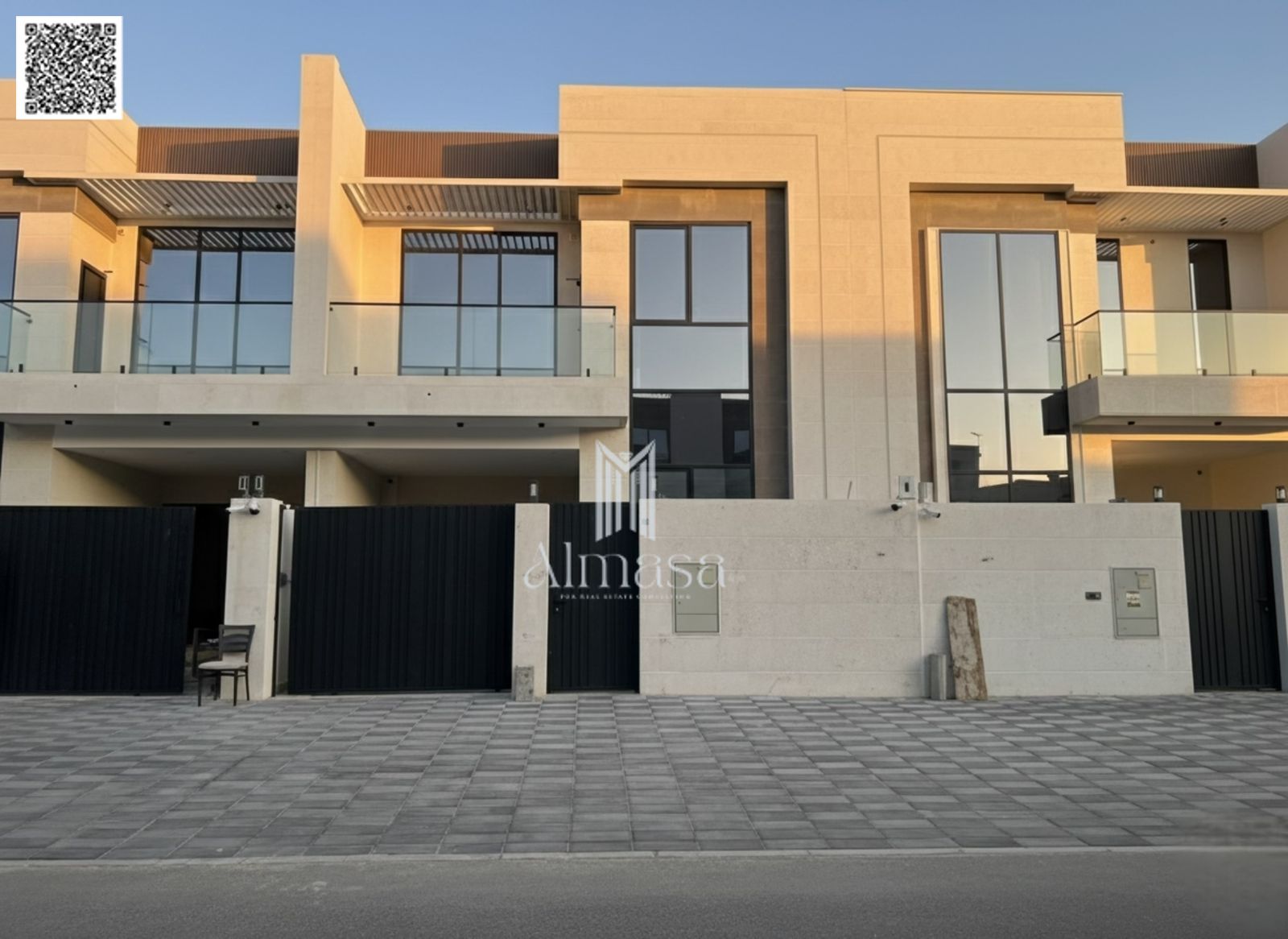 Combining a modern design and a prime location, this villa in Al Yasmin is available at a price that includes registration and ownership fees.