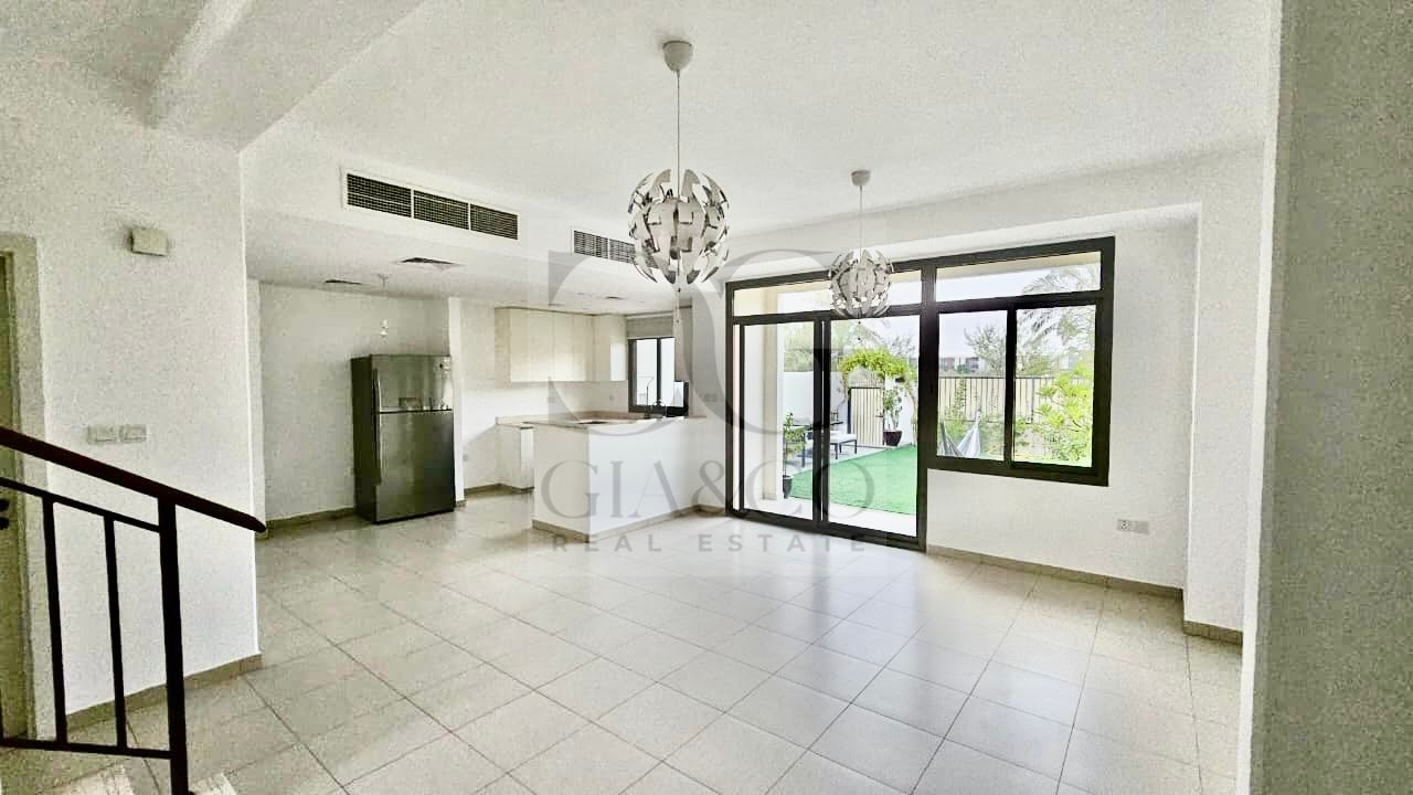 Exclusive | Single Row | Landscaped Garden