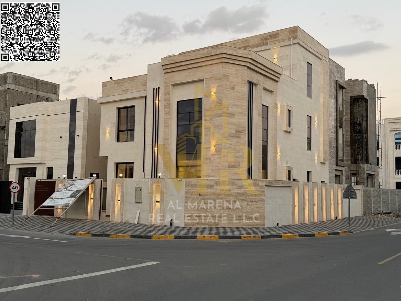 With electricity and water, own your dream villa and invest in a luxurious villa in the heart of Al Zahia. Don't miss this opportunity!