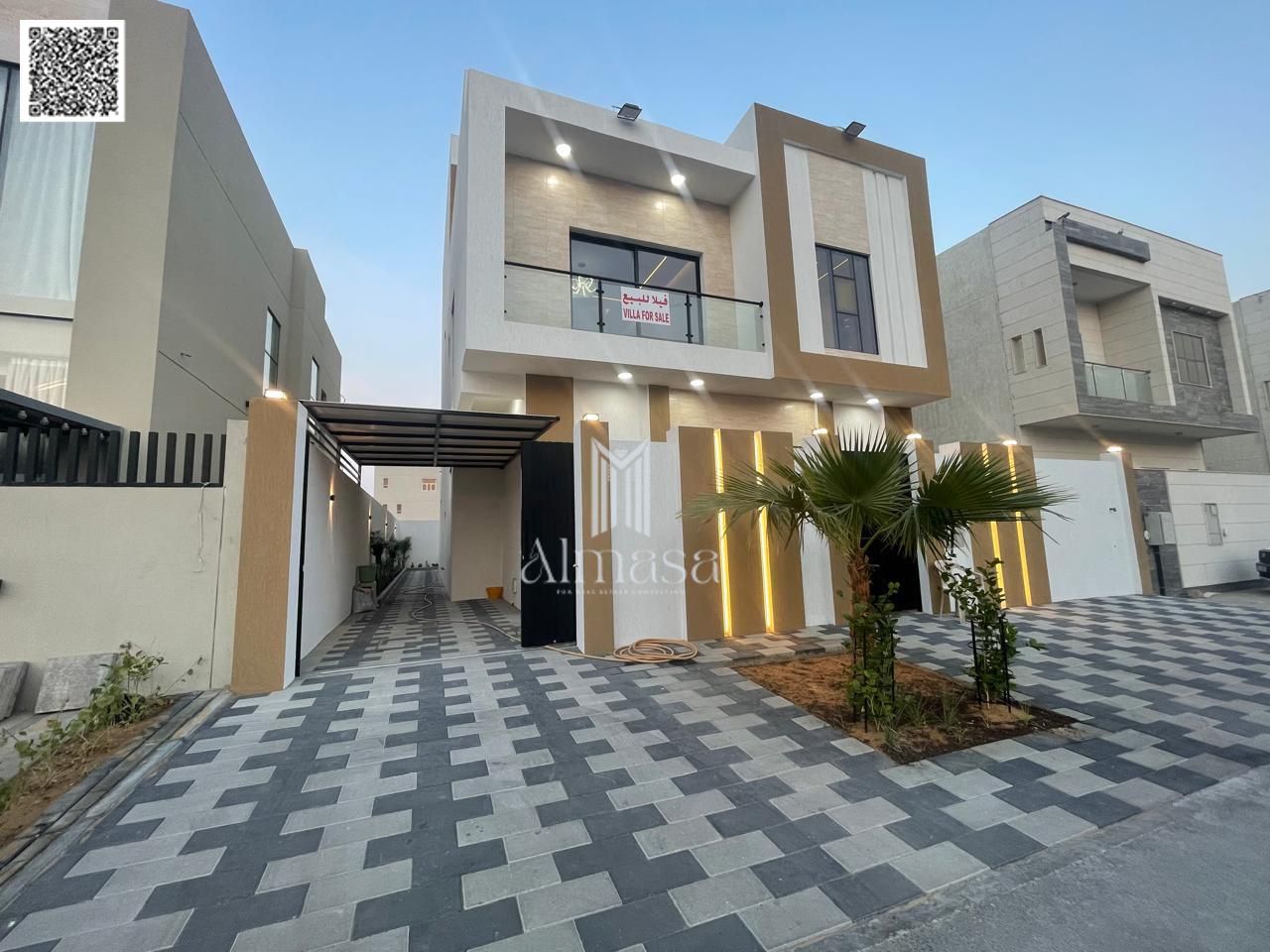 Two-story villa with a roof, 6 bedrooms for sale in Ajman, freehold ownership for all nationalities