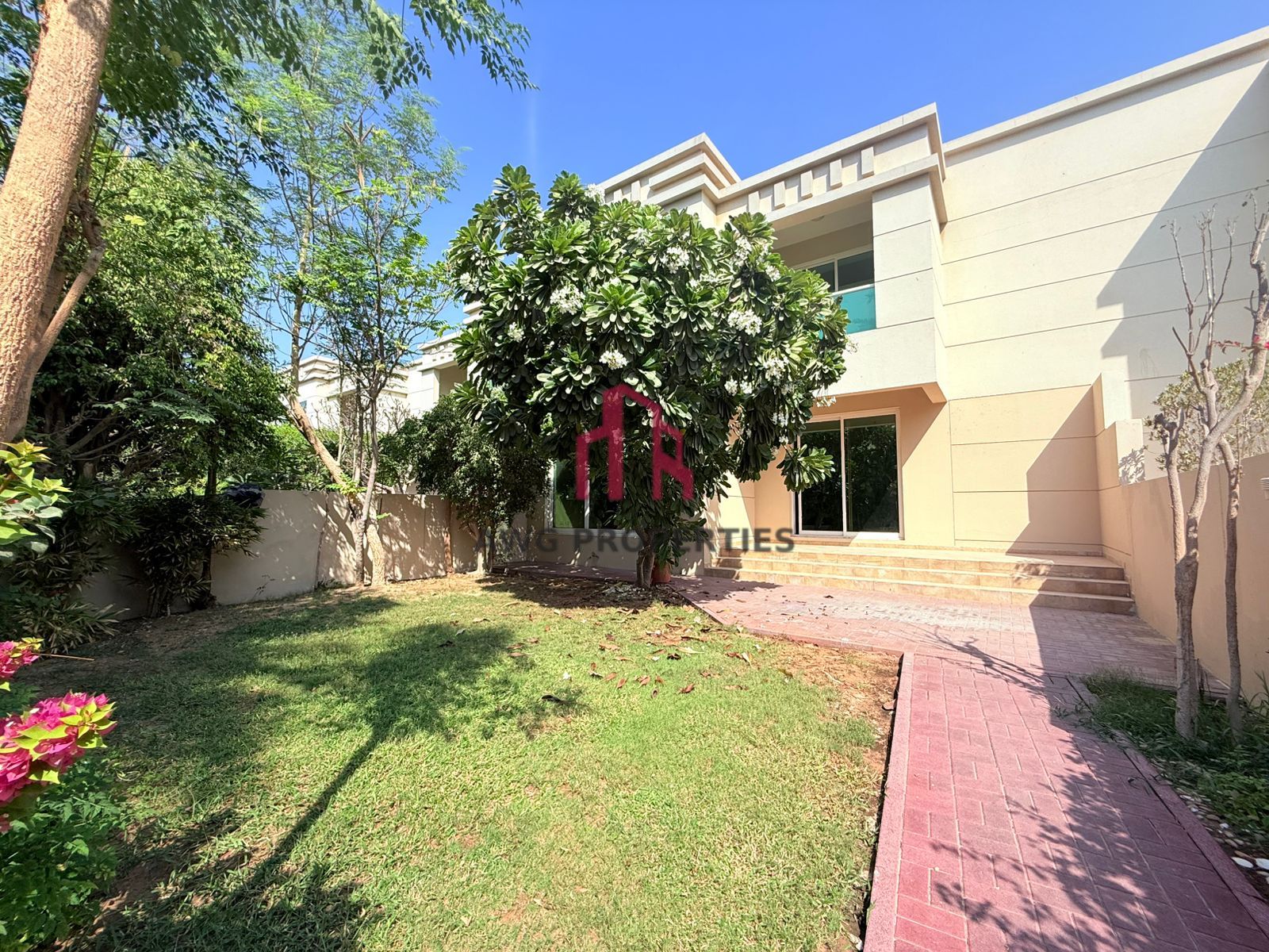 Villa With Maids Room| Near to Beach| With Garden