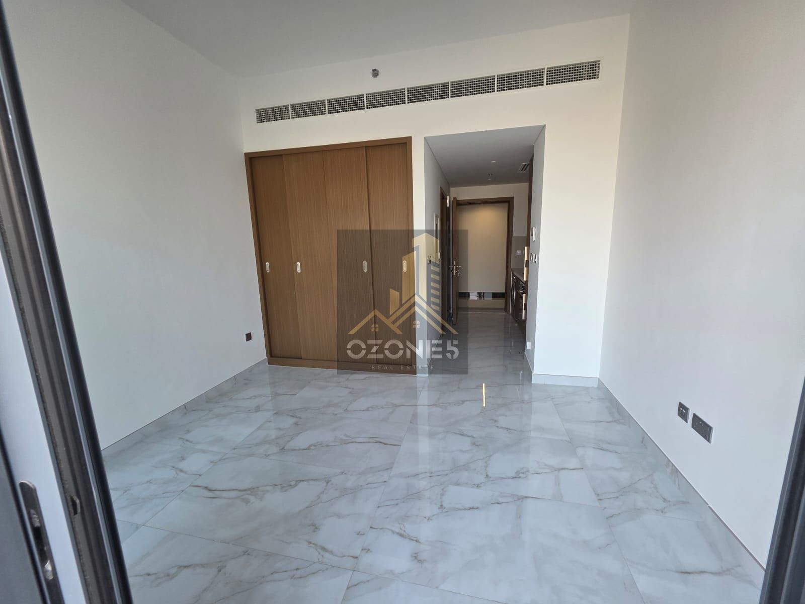 Ready To Move Brand New, First Tenant,