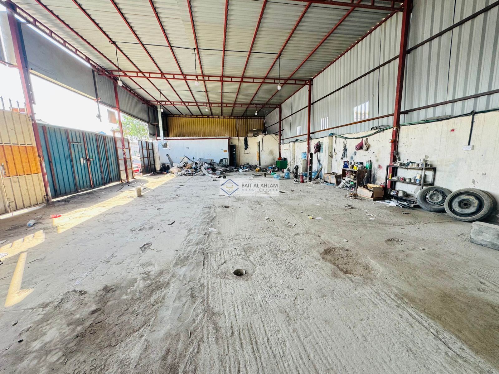 2700 Sqft Warehouse+paint booth for Rent in industrial Area 2,Sharjah