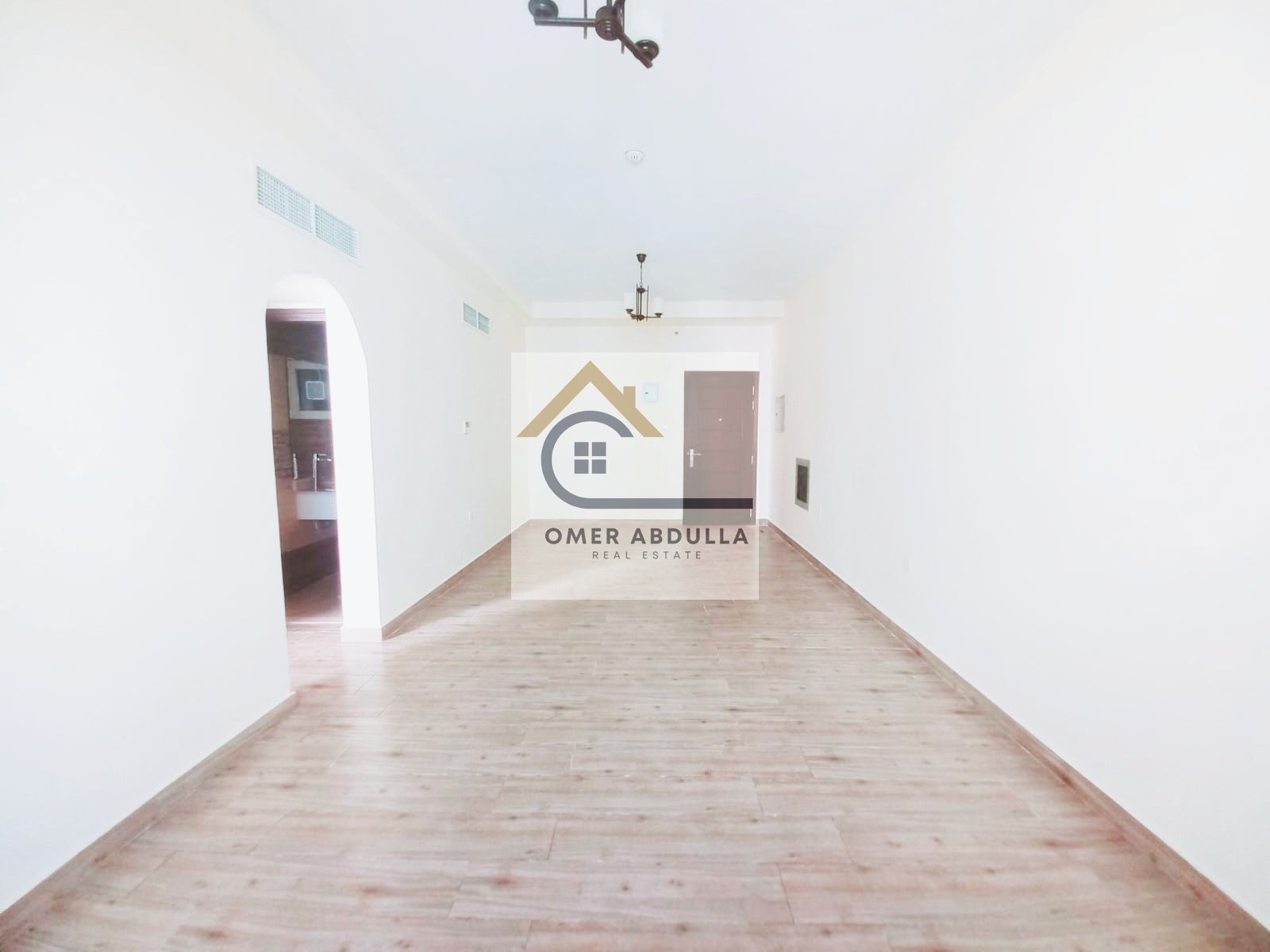 Luxury 1bhk Apartment !! Covered Parking!! Close to Park