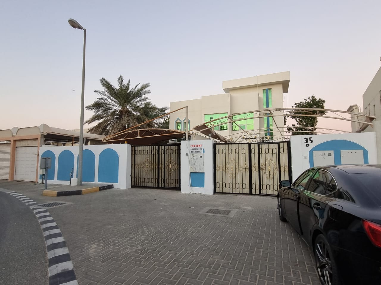 SPACIUS VILLA FULLY RENEWATED 2 BR HALL KITCHEN 2 WASHROOMS MAIDS ROOM SMALL GARDEN NEAR QURAN ROUNDABOT CLOSE TO BIG MASJID CLOSE TO GREEN BELT PARK