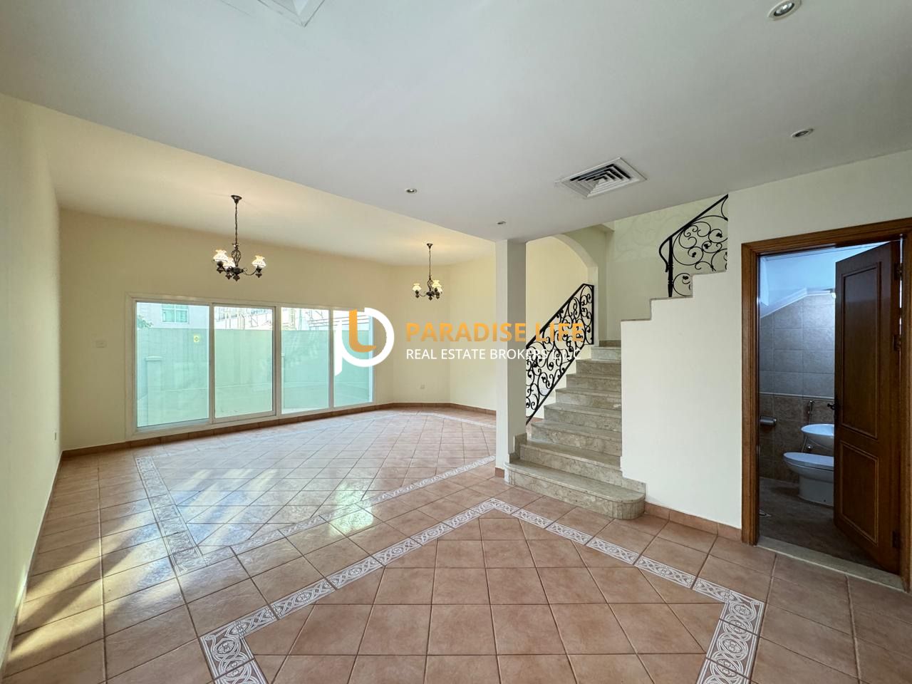SEMI INDEPENDENT-3BEDROOM ALL EN SUITE-MAIDS -PVT GARDEN-AVAILABLE FOR RENT