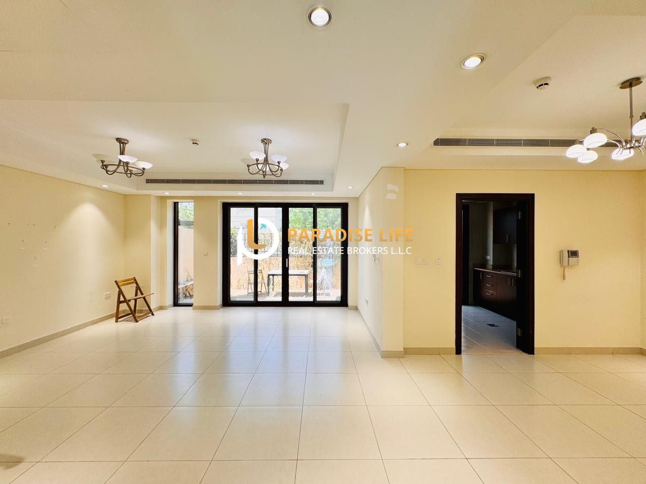 HOT DEAL -5 BEDROOM ALL EN SUITE PLUS MAIDS - CLOSED KITCHEN- COVERD PARKING-PVT BACKYARD