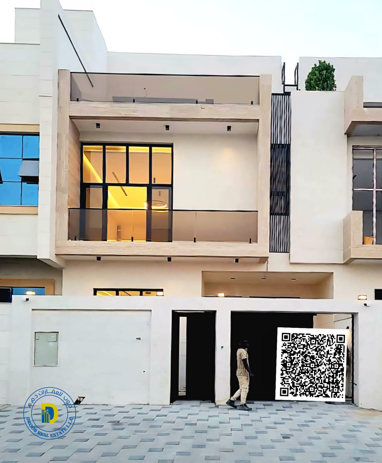 For sale: Excellent 5-bedroom villa in Al Yasmin area, with a living room, majlis, and roof terrace. Attractive price includes registration fees.