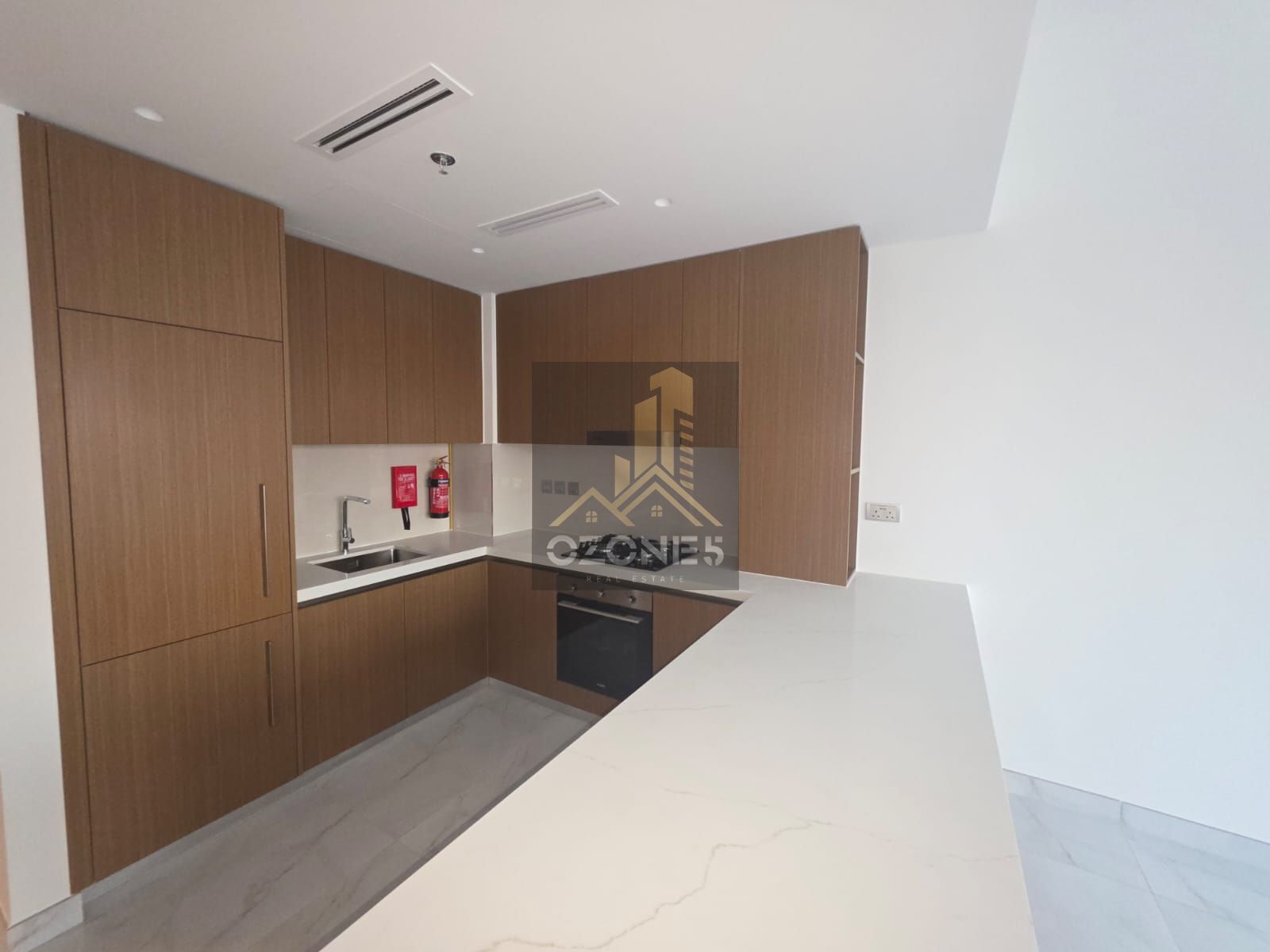 U Shape Kitchen, Luxury Apartment, Ready To Move, First Tenant