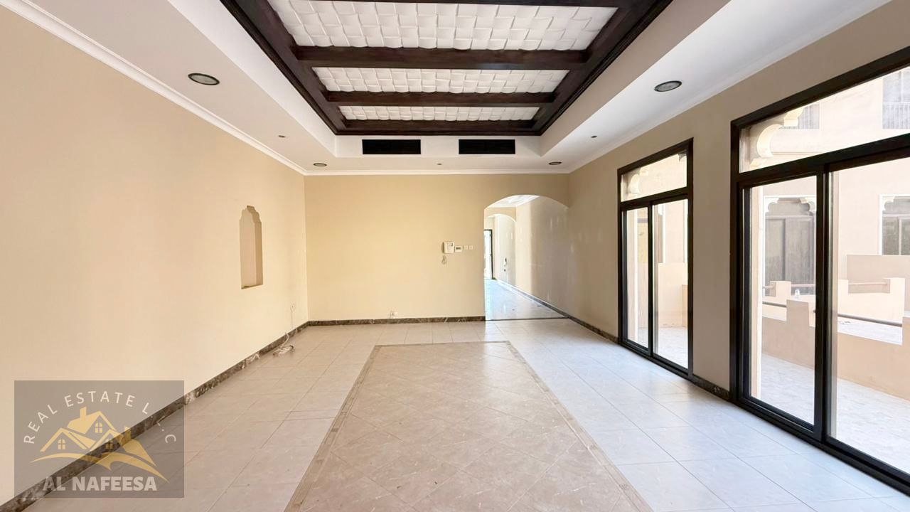 HIGH QUALITY - SPACIOUS SIZE VILLA FOR RENT