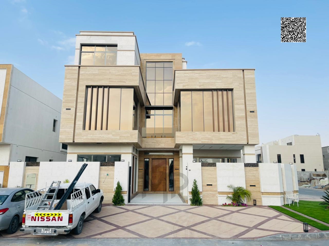 Luxurious 7-bedroom villa in a prime location for sale in Al Yasmin | Swimming pool • Elevator • Near a park • Excellent location, all-inclusive