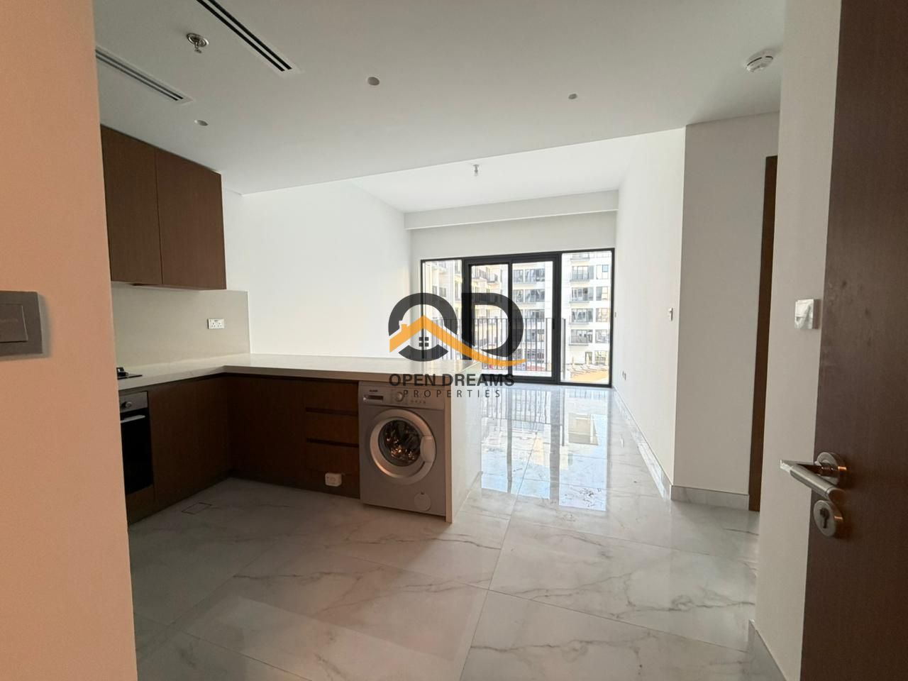 1 Bedroom Apartment for Rent | Azizi Mirage | Modern Living