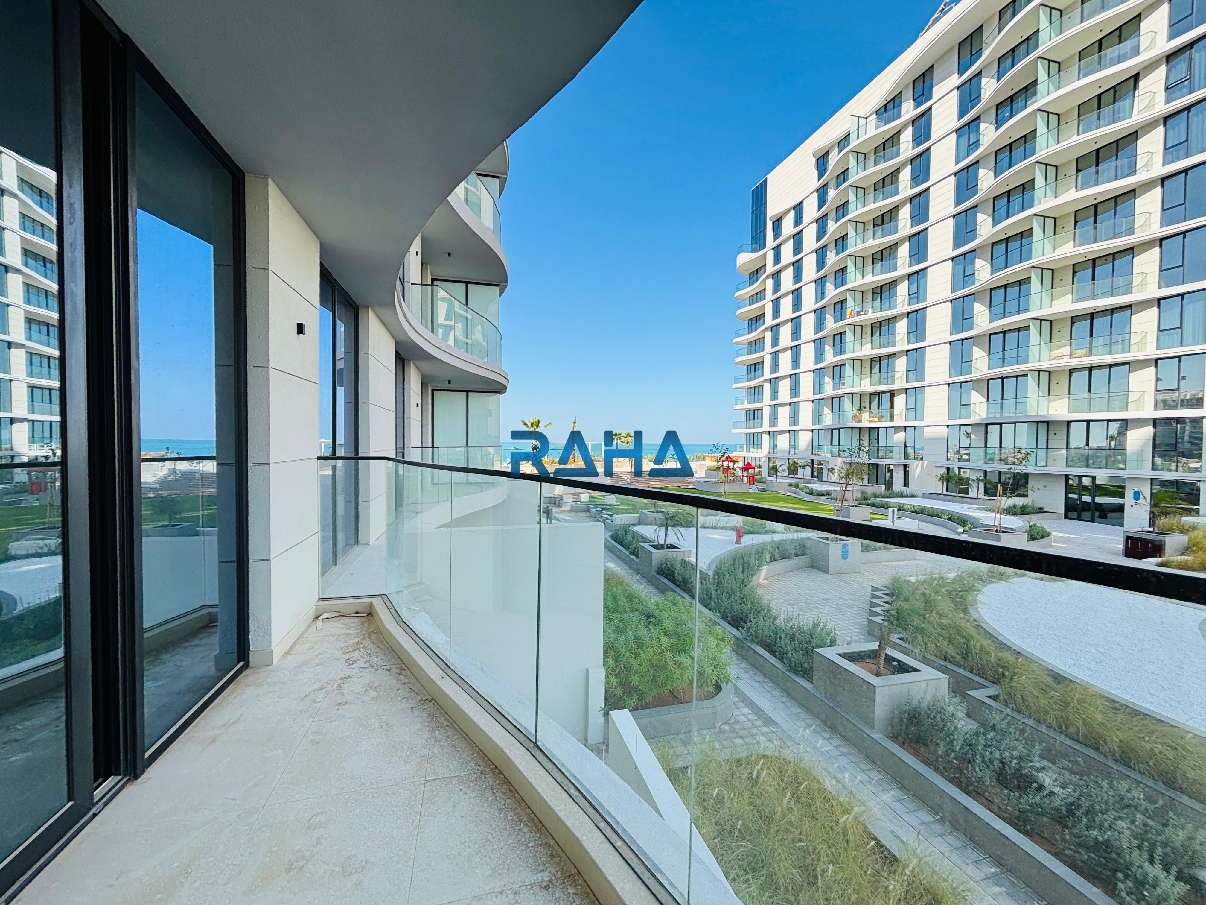 Charming 1 BR in Central One with Landmark Views