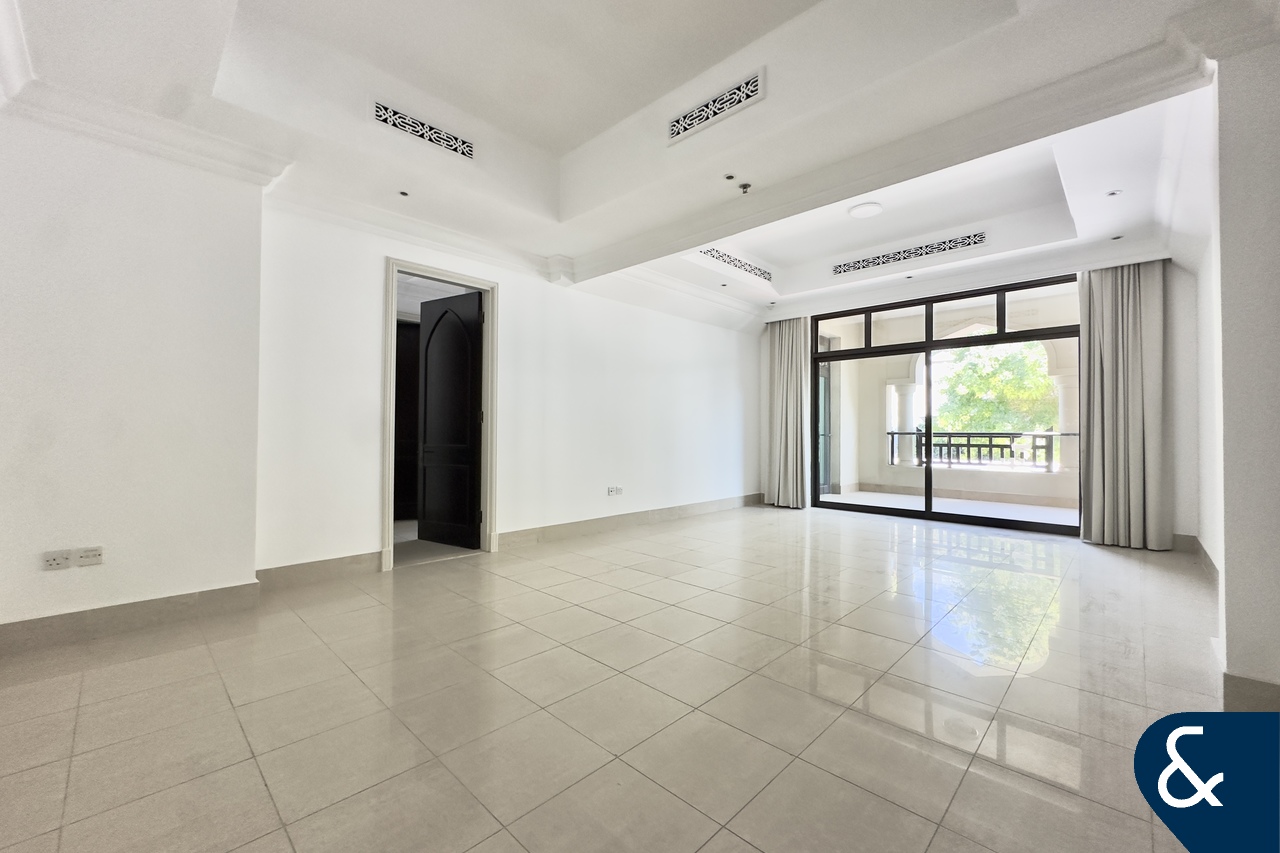 Spacious 2 Bed in Al Tajer - Old Town Island