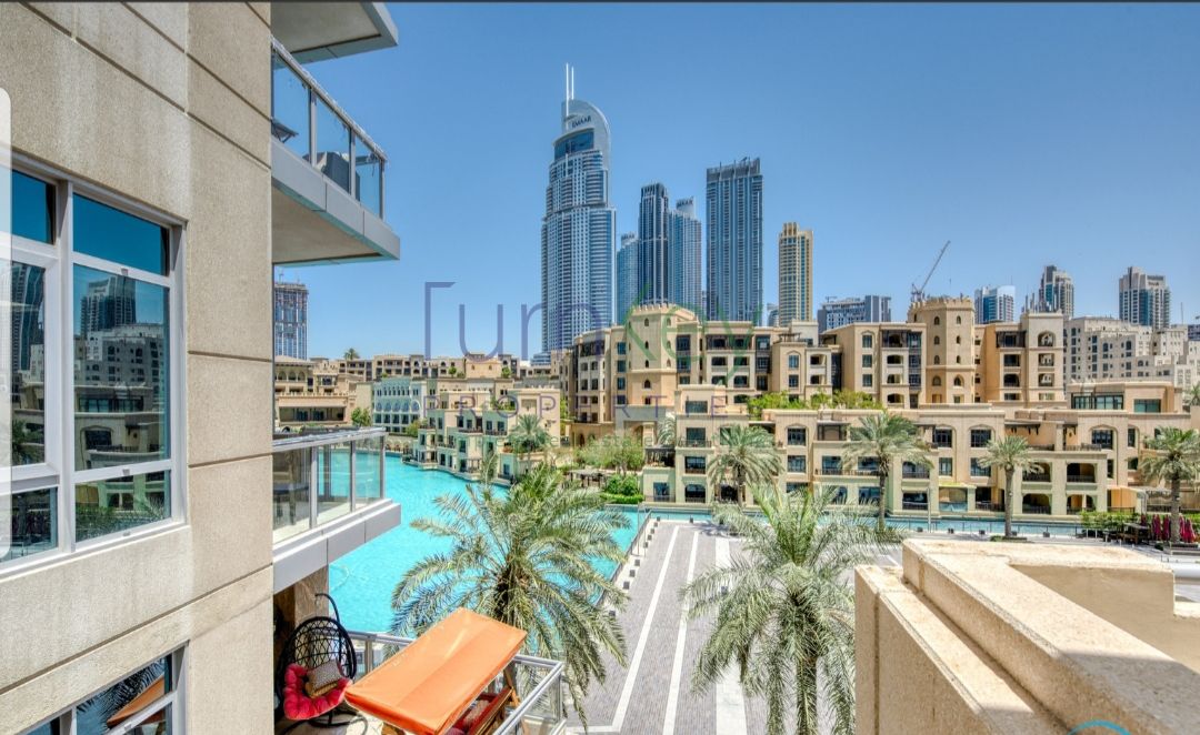 Bright unit| Furnished 1 bed|Vacant Prime Location