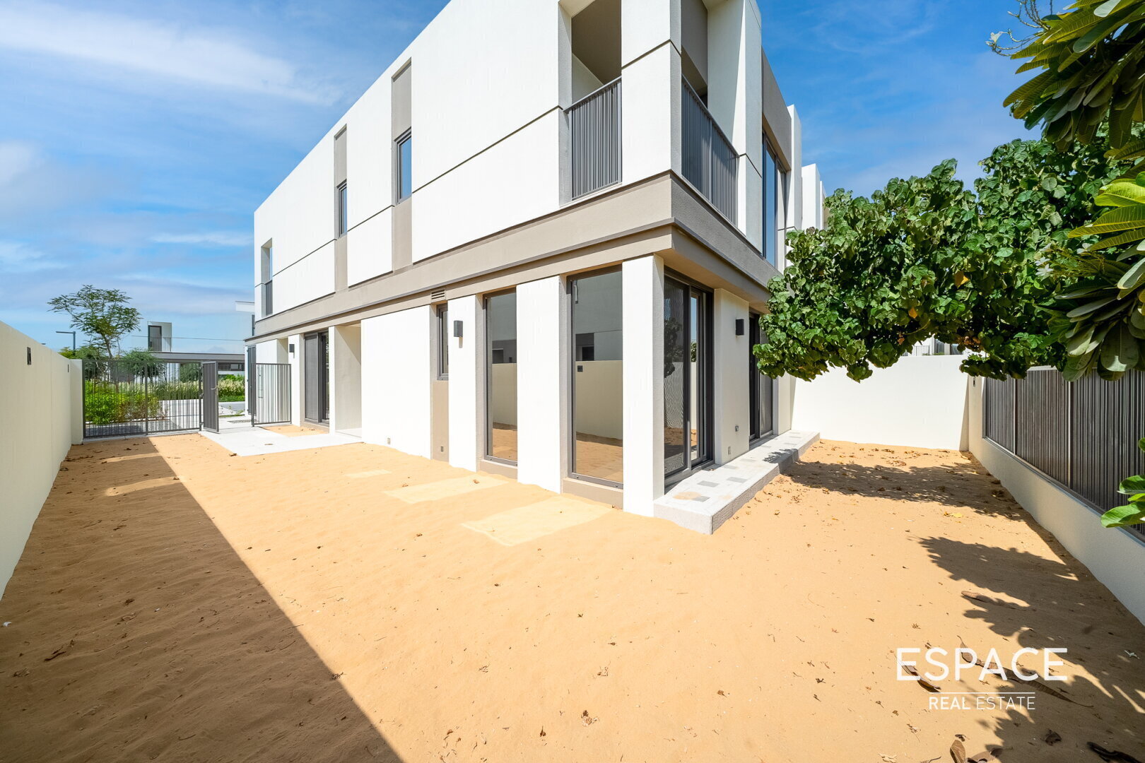 4 Beds plus Maids | Unfurnished | Vacant