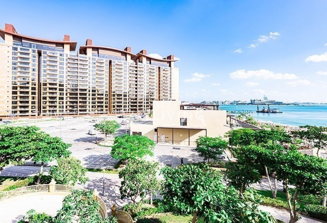 Panoramic Sea View| Sought Layout | Chiller Free