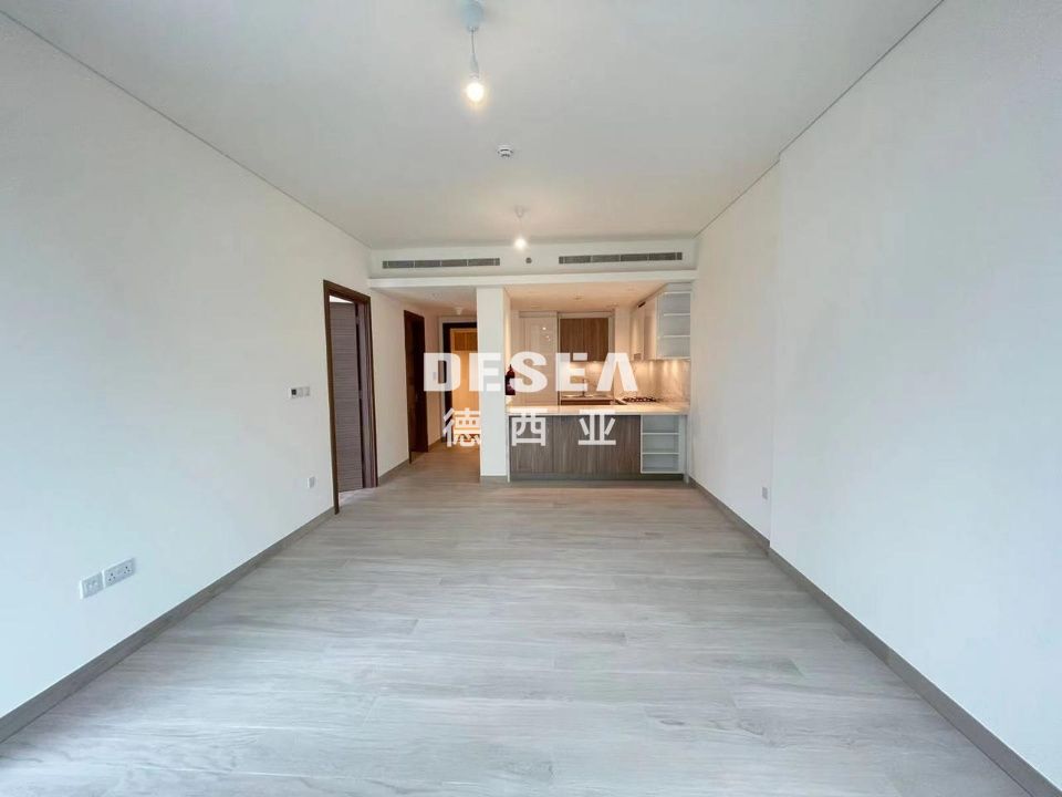 Open City View | Unfurnished | Vacant on Transfer
