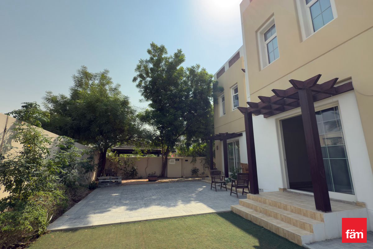 Prime Location , Ready To Move , 3 Bedroom Villa