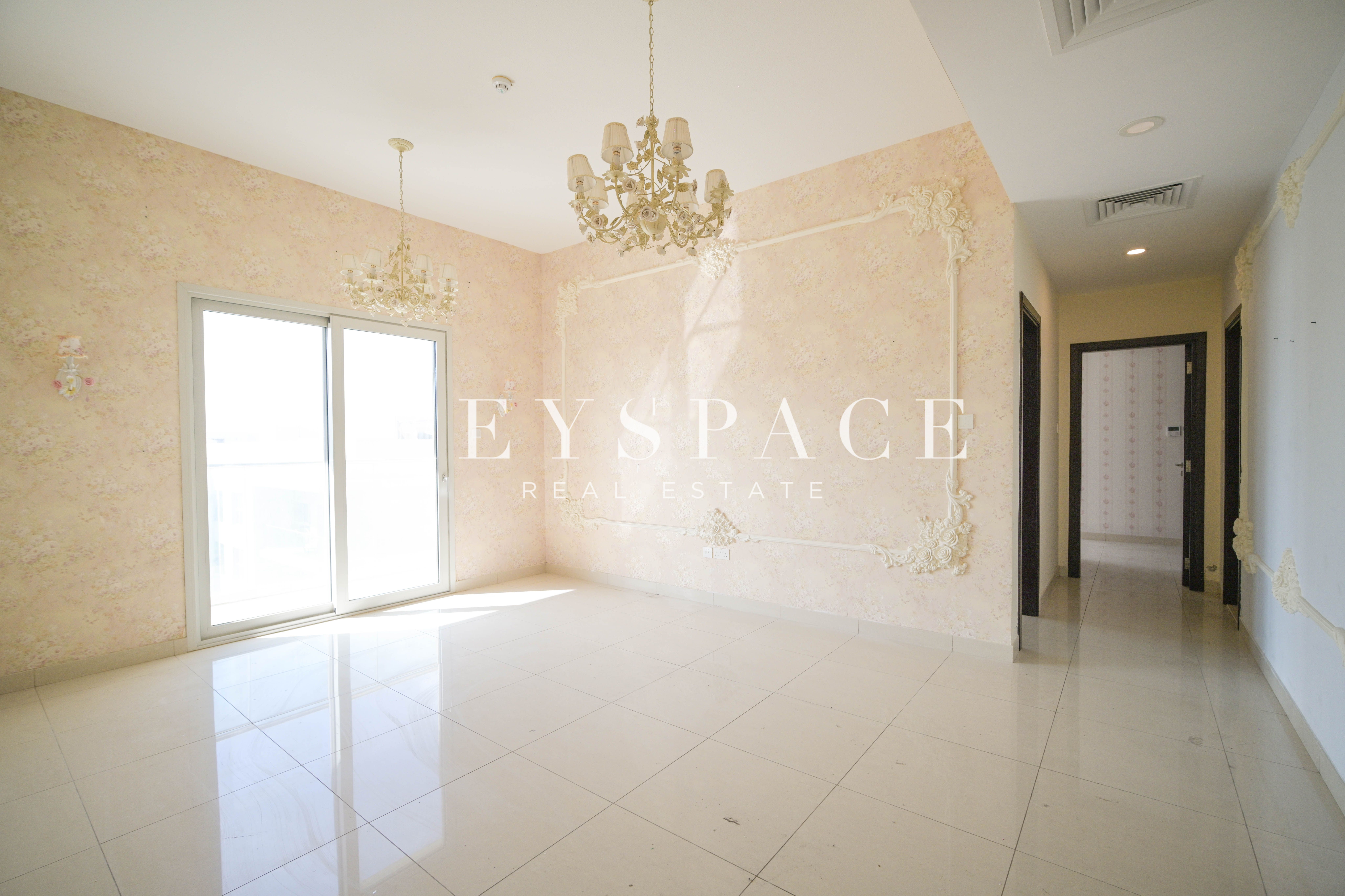 Fully Furnished & Move-In Ready Apartment | Exceptional Value | Resale