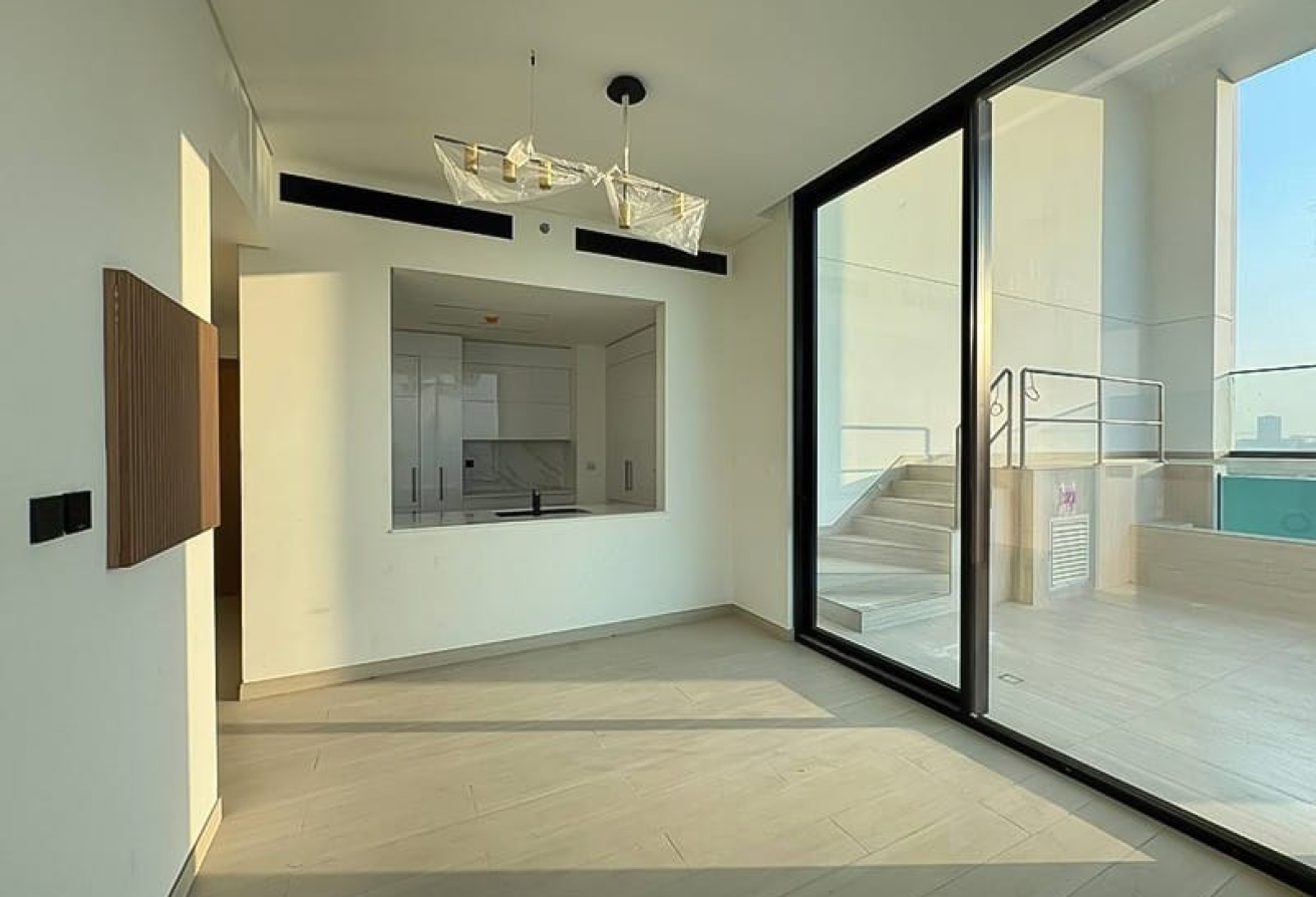 Prime Location I Corner Unit I Community View