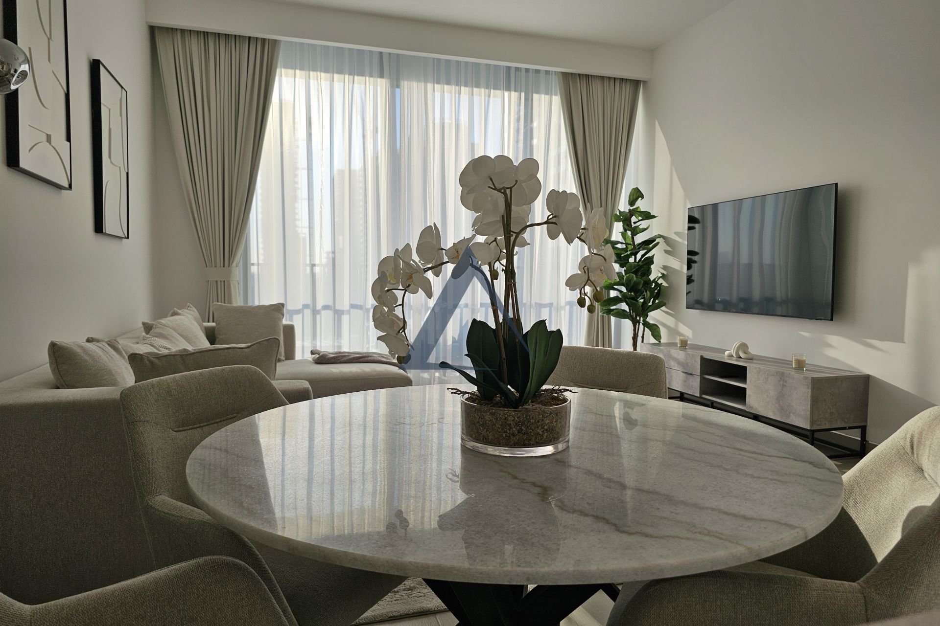 LUXURIOUS FINISH | FULLY FURNISHED | MODERN LIVING