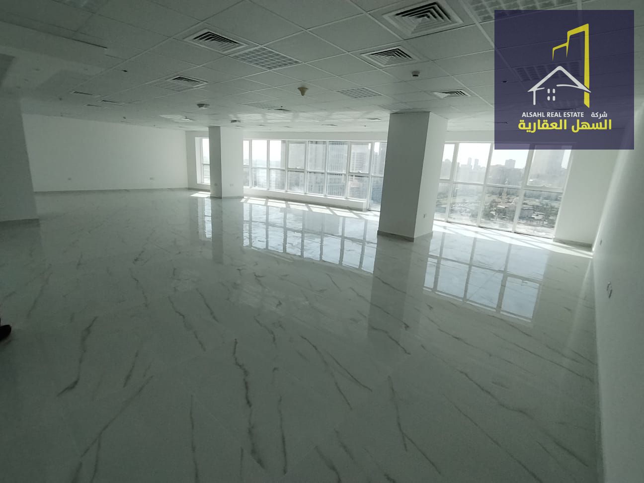 Prime Location Office with Sea View – Al Majaz