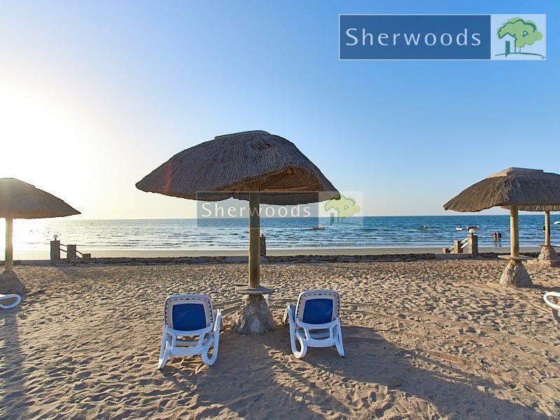 Beach Property with Lagoon Views and Huge Terrace